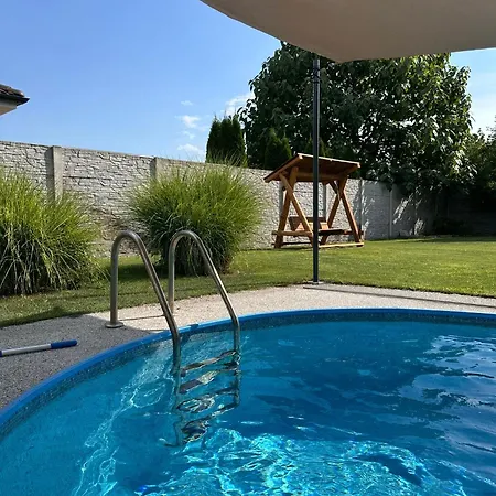 Vila Kulacs Velky Meder